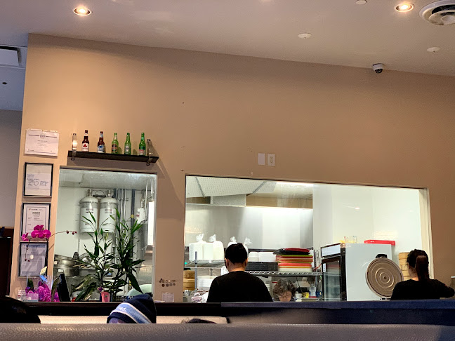 Comentarii opinii despre Legend House