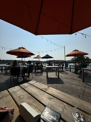 Boathouse Lakeside Grill - Hospitality and gastronomy