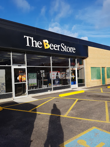 Opinii despre Beer Store 4690 în Pembroke - Hospitality and gastronomy