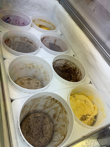 Scooper's Ice Cream Treats - Stratford