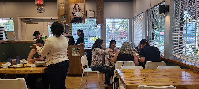 823 Bay St, Victoria, BC V8T 1R3