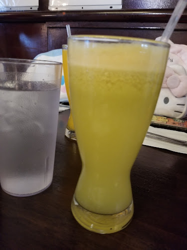 Joyeaux Café & Restaurant - Vancouver