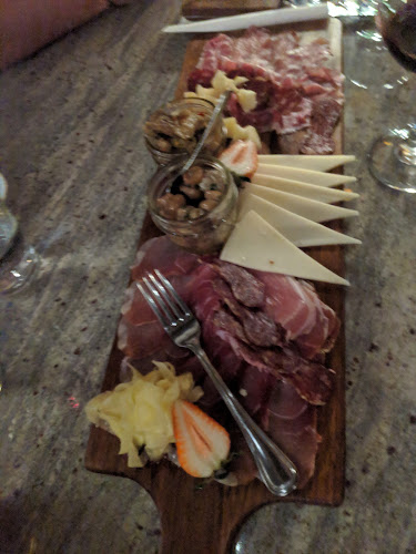 5485 Ferry St, Niagara Falls, ON L2G 1S3