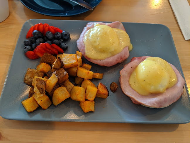 Cafe & Mi - Hospitality and gastronomy