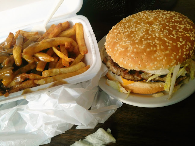 475 Selkirk Ave, Winnipeg, MB R2W 2M6