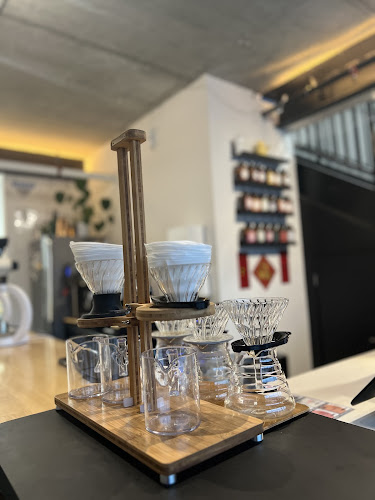 Opinii despre Moving Coffee Roastery în Richmond - Hospitality and gastronomy