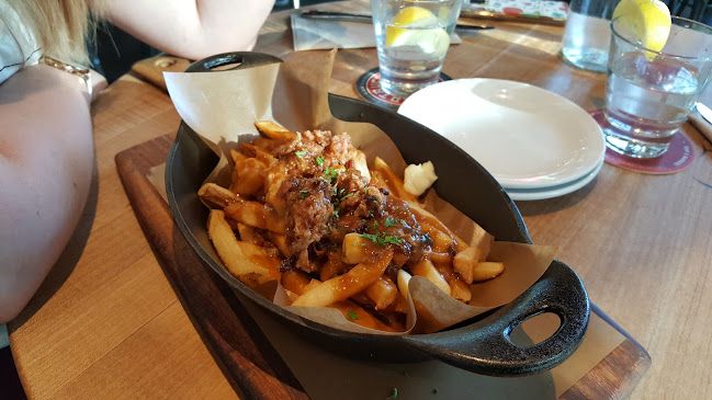 Opinii despre Tap & Barrel • Shipyards în North Vancouver - Hospitality and gastronomy