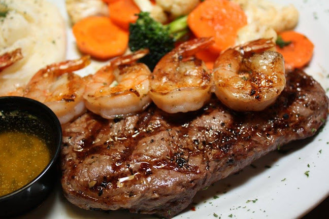 Cousin Vinny's Restaurant & Bar - Chelmsford - Hospitality and gastronomy