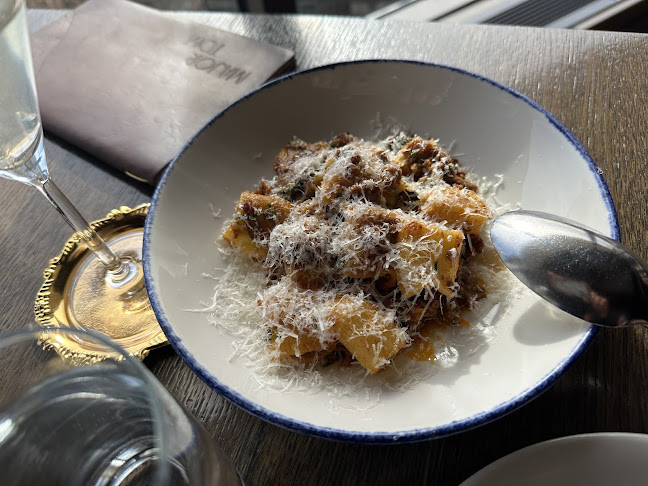 Opinii despre Major Tom Bar în Calgary - Hospitality and gastronomy