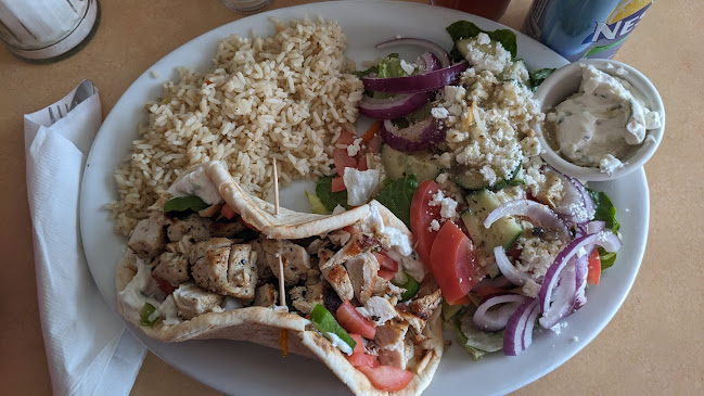 Opinii despre Queenz Family Restaurant în Cambridge - Hospitality and gastronomy