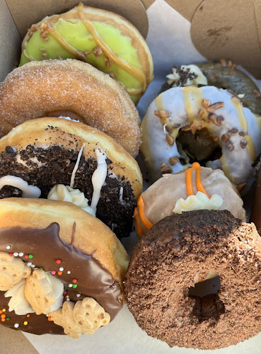 Halo Donuts - Hospitality and gastronomy