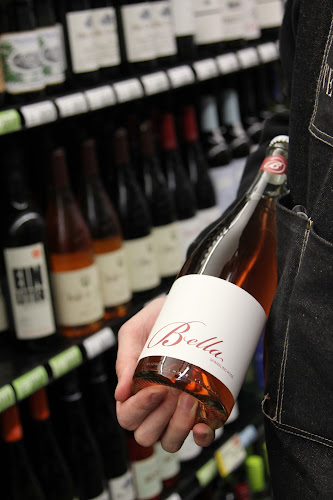 1609 Fort St, Victoria, BC V8R 1H8