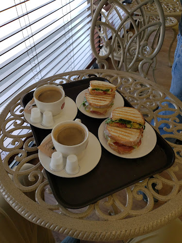 Dutch Delicious Bakery & Deli - Hospitality and gastronomy