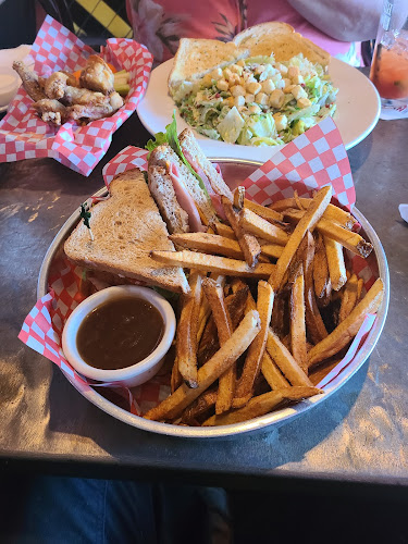 Opinii despre The Garage Pub & Eatery în Medicine Hat - Hospitality and gastronomy