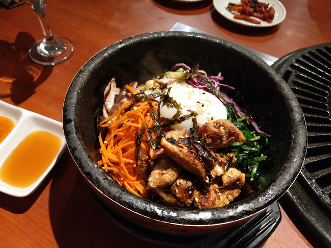 Meat table 육첩반상 (Hwaro Korean BBQ)