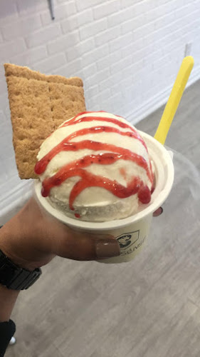 386 Yonge St, Toronto, ON M4Y 1X9