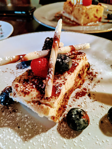 13311 Yonge St Unit 102, Richmond Hill, ON L4E 4L6