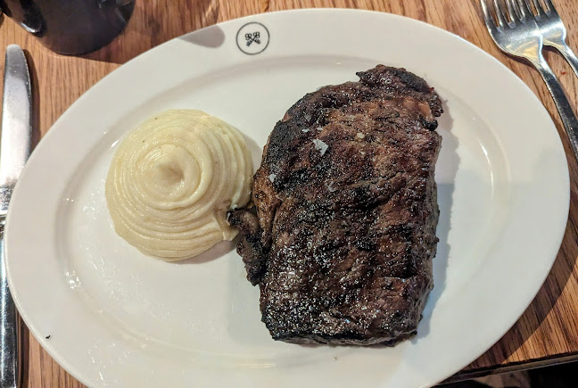 200 8 Ave SW, Calgary, AB T2P 1B5