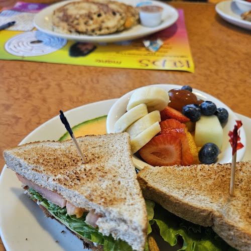 Fireside Deli & Family Restaurant - Hospitality and gastronomy