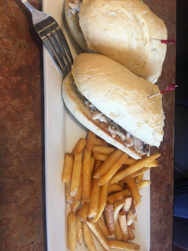 Comentarii opinii despre RnR Family Restaurant (McPhillips)