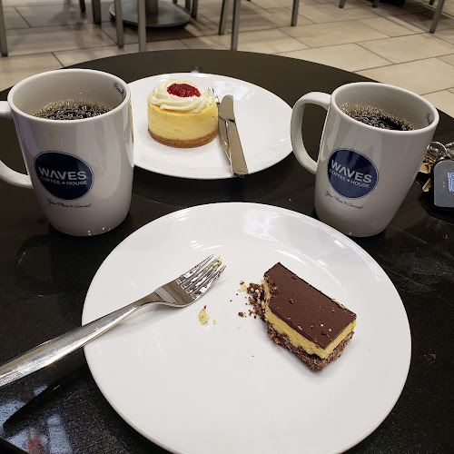 Waves Coffee House - Coquitlam Center - Hospitality and gastronomy