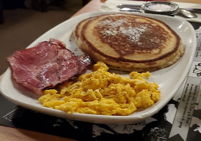 Tomahawk Restaurant - Hospitality and gastronomy