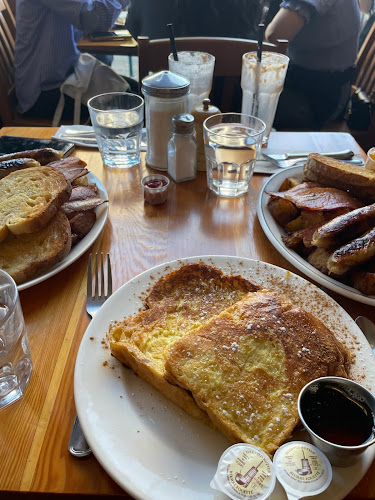 919 Fort St, Victoria, BC V8V 3K3