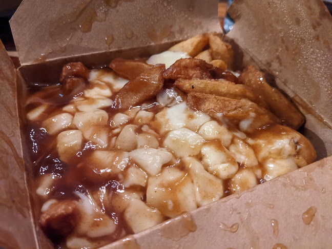 714 Gladstone Ave, Ottawa, ON K1R 6X3