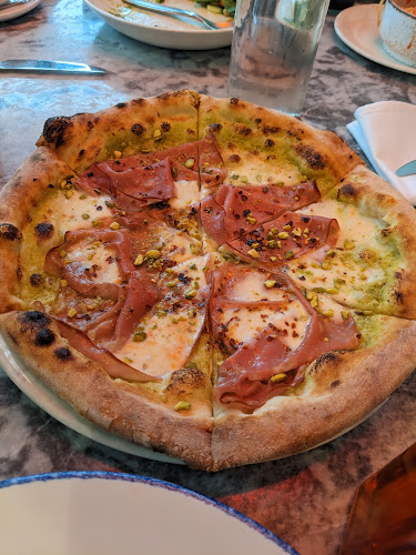 3142 Highland Blvd, North Vancouver, BC V7R 2X6