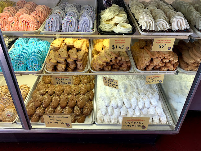 Opinii despre Serano Greek Pastry în Vancouver - Hospitality and gastronomy