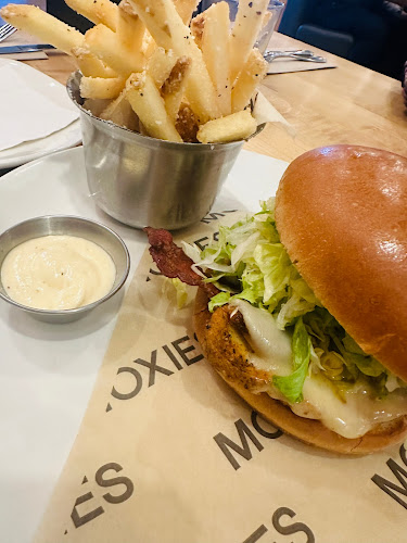 Moxies Calgary Downtown Restaurant - Calgary