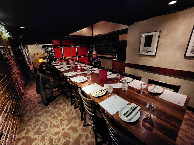 515 Yates St, Victoria, BC V8W 1K7