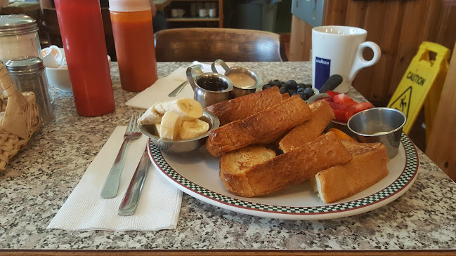 Opinii despre John's Place Restaurant în Victoria - Hospitality and gastronomy