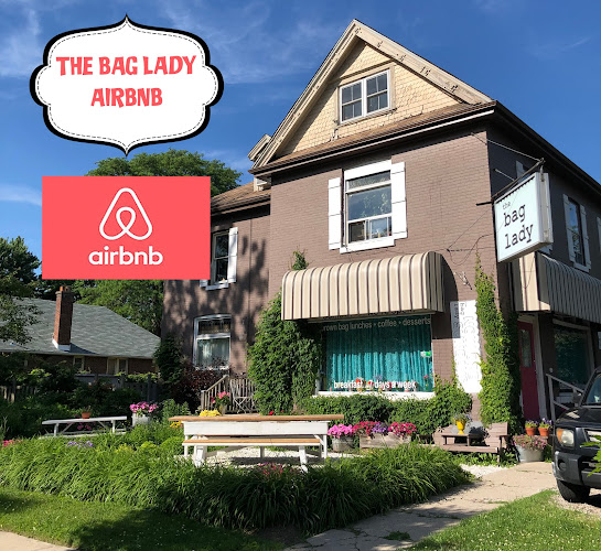 Comentarii opinii despre The Bag Lady Variety