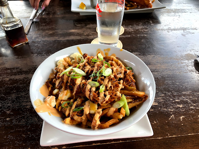 1170 Carling Ave, Ottawa, ON K1Z 7K6