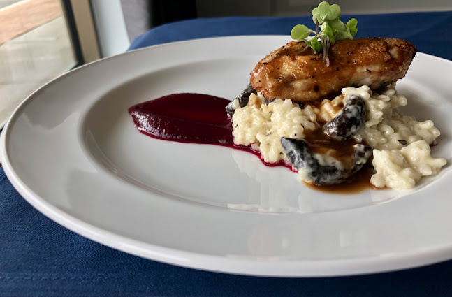 Nineteen 11 - Hospitality and gastronomy