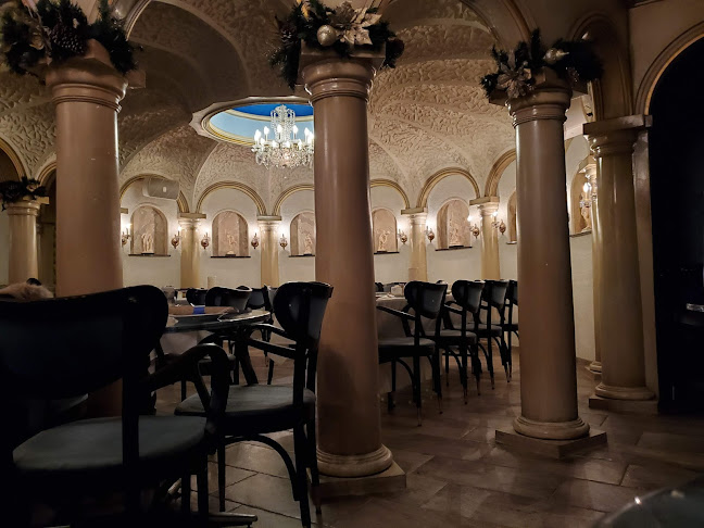 Thanasi's Olympus Greek Restaurant - Hospitality and gastronomy