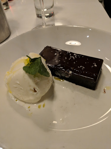 Nicli Pizzeria + Bar - North Vancouver