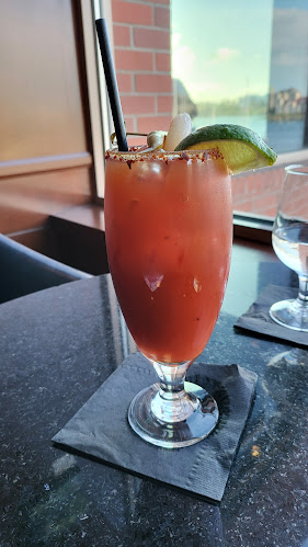 Blue Crab Seafood House - Hospitality and gastronomy