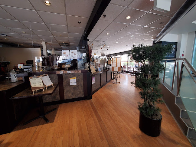 800 6 Ave SW #220, Calgary, AB T2P 3G3