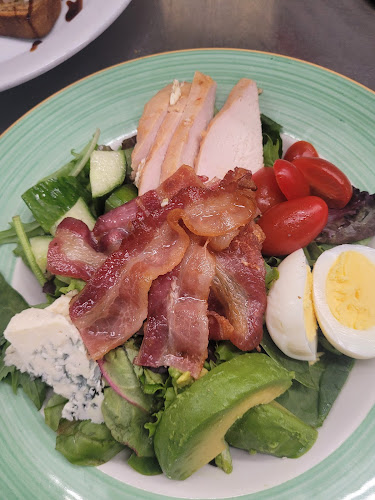 Opinii despre Myra's Bar & Grill în Brantford - Hospitality and gastronomy