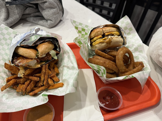 All Out Burger - Hospitality and gastronomy