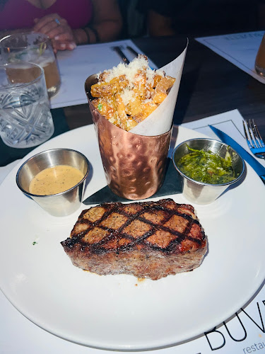 417 Elizabeth St, Burlington, ON L7R 2L8