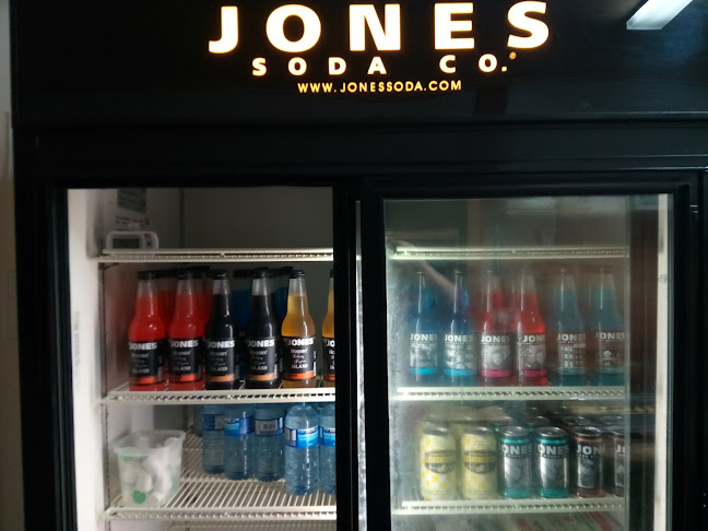 Opinii despre Hornby Island Bakery & Pizzeria în Hornby Island - Hospitality and gastronomy