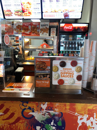 Comentarii opinii despre Popeyes Louisiana Kitchen - Oxford st west london Ontario