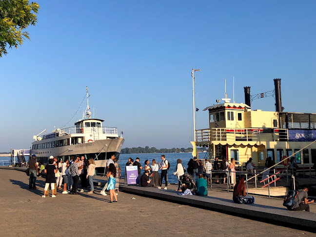 207 Queens Quay W #155, Toronto, ON M5J 1A7