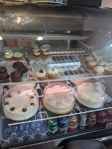 Daisee's Bakeshop - Surrey