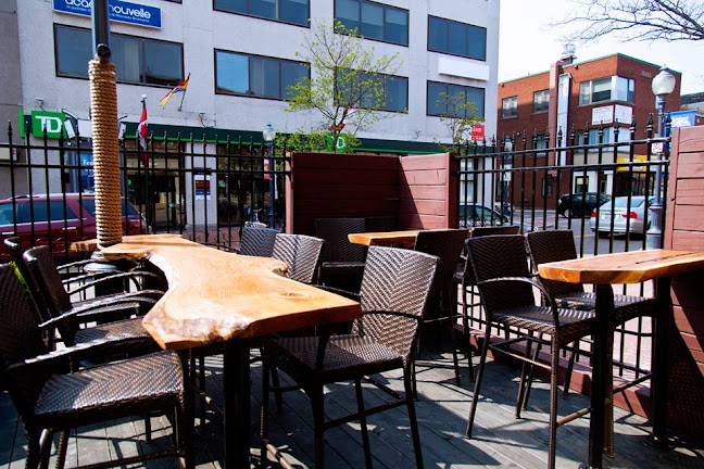 Comentarii opinii despre The Third Glass