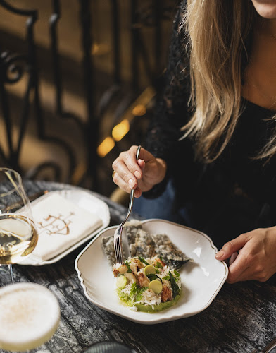 801 W Georgia St, Vancouver, BC V6C 1P7