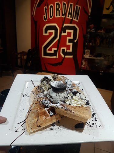 Midam Cafe & Bistro - Burnaby